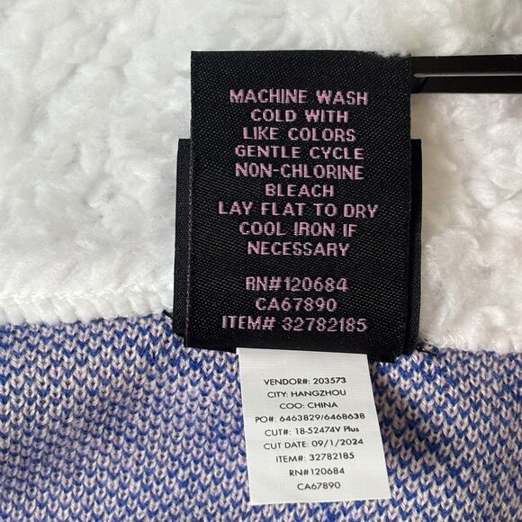 Hot Topic Hello Kitty Pastel Fair Isle Sherpa Girls Cardigan Size 1 Large Hooded - Picture 13 of 16